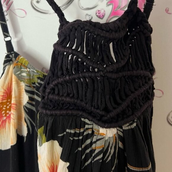 Volcom dress hibiscus πΊ flowers peach orange green Floral Black Dress crochet - Picture 7 of 8